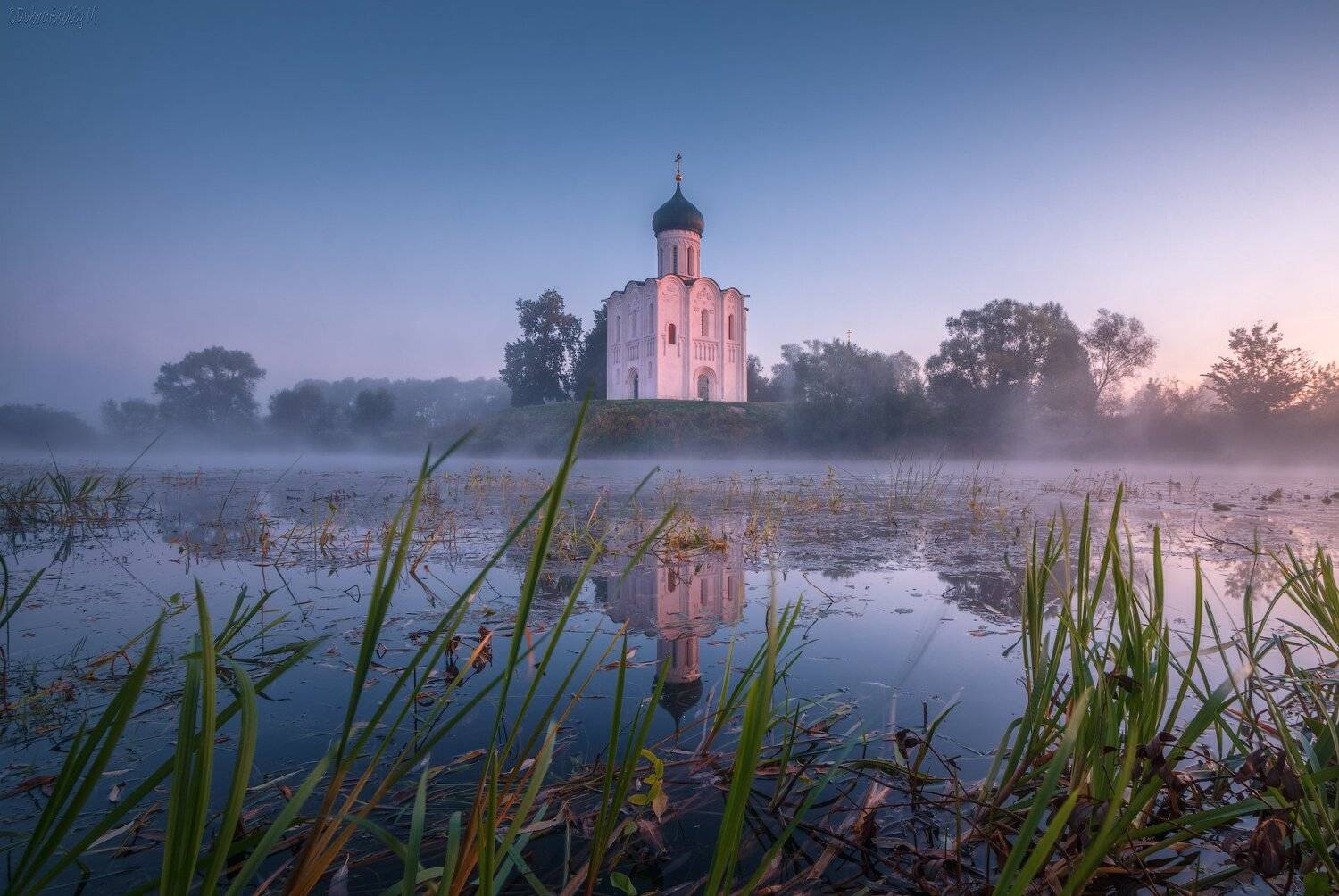 боголюбово, владимирская область, озеро, храм, лето, рассвет, Михаил Дубровинский