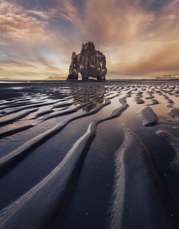 Каменный слонphoto preview