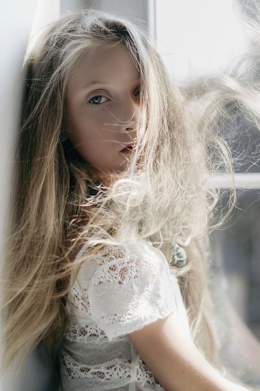 girl, portrait, sun, shadow, alone, soft breathphoto preview