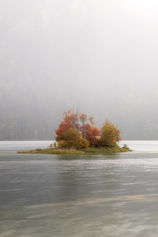 остров. озеро, туман Островокphoto preview