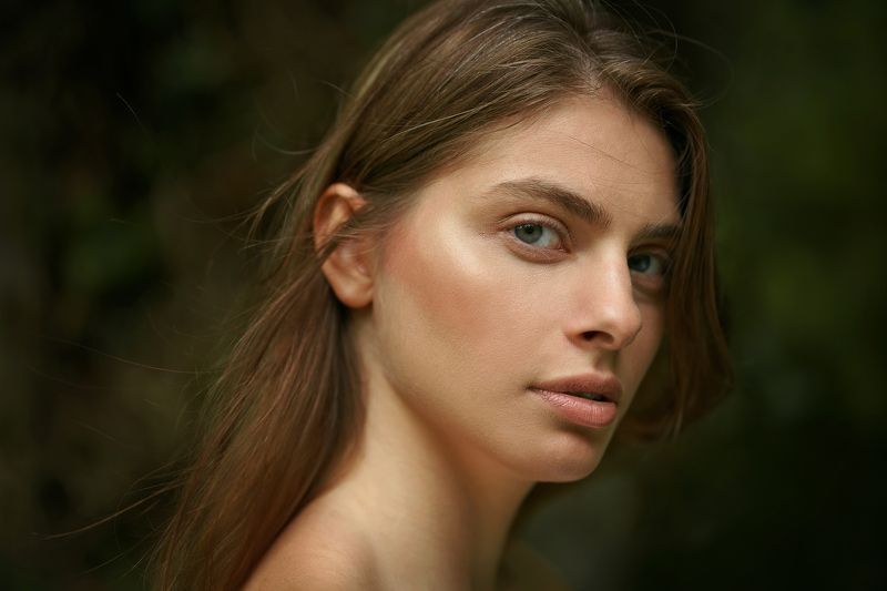 portrait Dancing with the dreamless wavesphoto preview