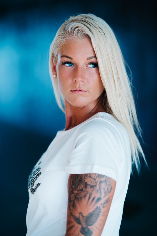 #blonde #blueeays Blue eaysphoto preview