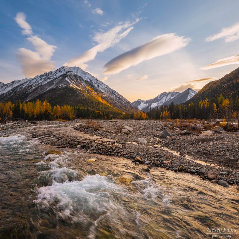 природа, пейзаж, река, течение, горы, закат, облака, Осенний вечер у горной рекиphoto preview