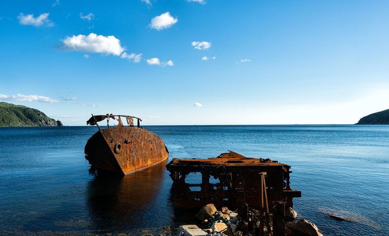 Он гавань тихую нашел свою photo preview