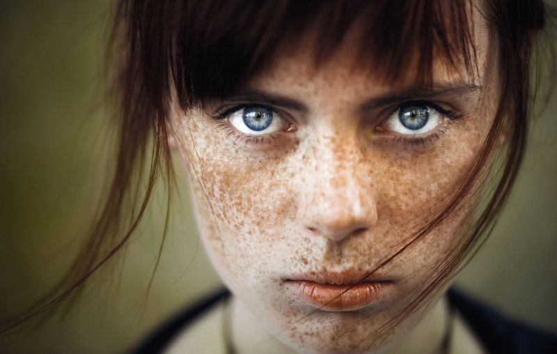 girl, portrait, color, woman, emotions, eyes, face, photo, moscow, people, light Eyesphoto preview