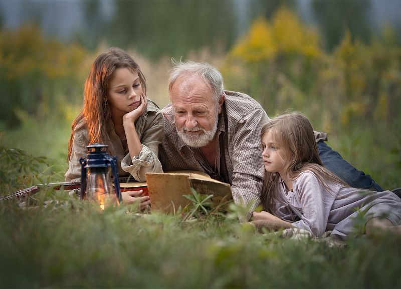 лето, природа, деревья, лучи, свет, детство, дети, люди, книга Дедушкины рассказыphoto preview