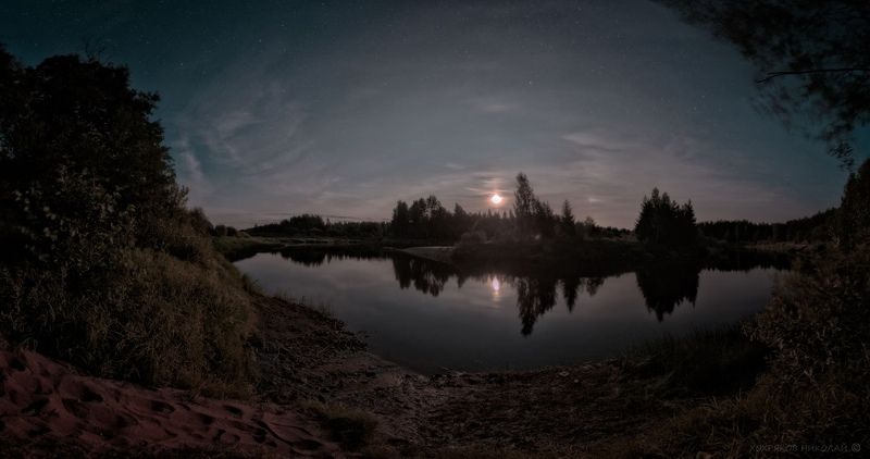 луна почти осенняя...photo preview