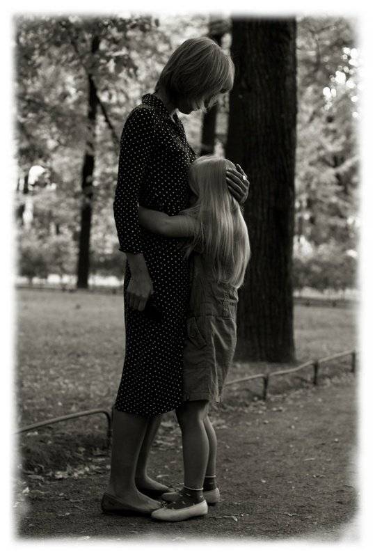 Не уходи.... Автор: Евгений Лувсандугар мать, дочь, Евгений Лувсандугар