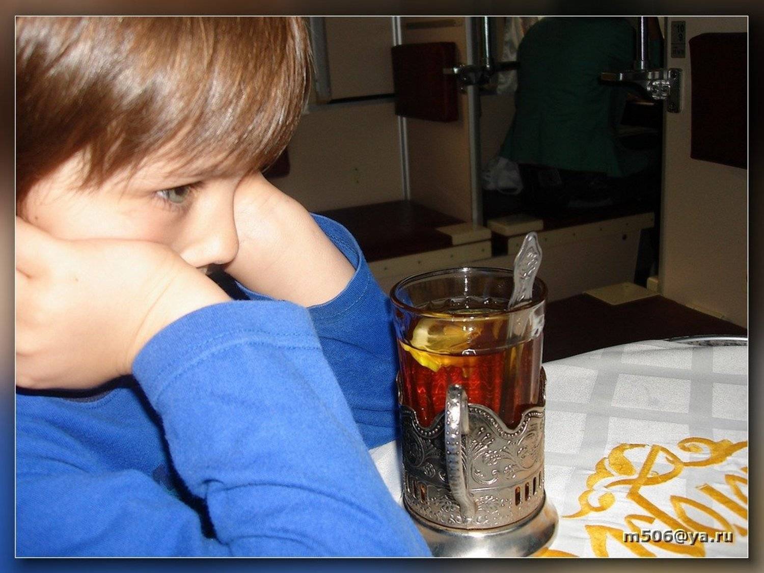 Вечерний чай. Автор: Mike© чай, поезд, вечерний чай, m506, Mike©