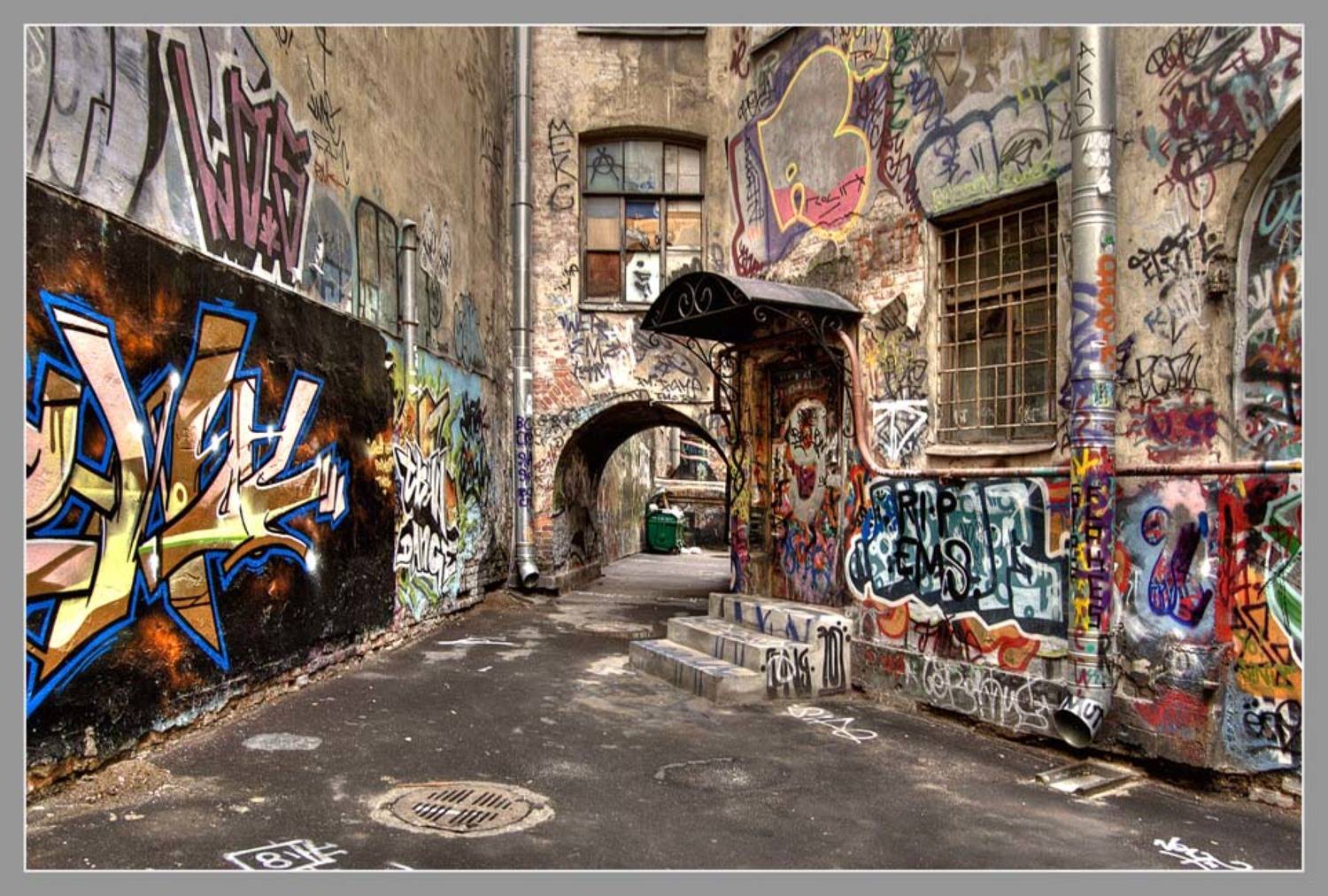 город,двор,граффити, domovoi