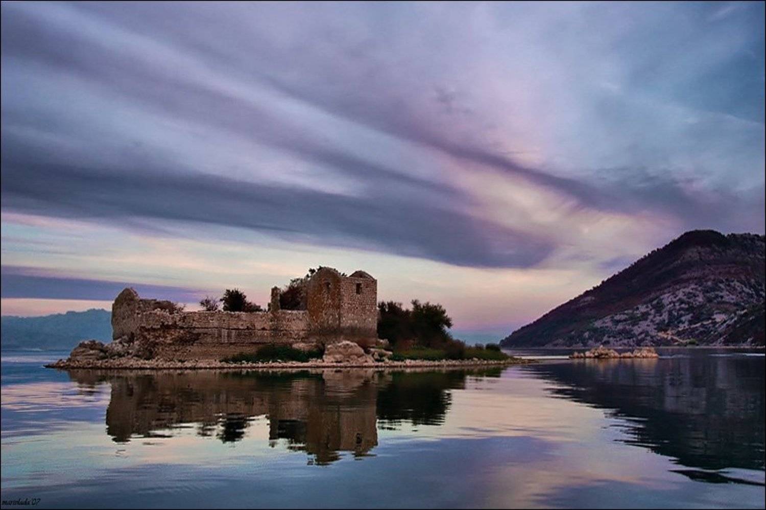 озеро, островок, крепость, Марина Машевски
