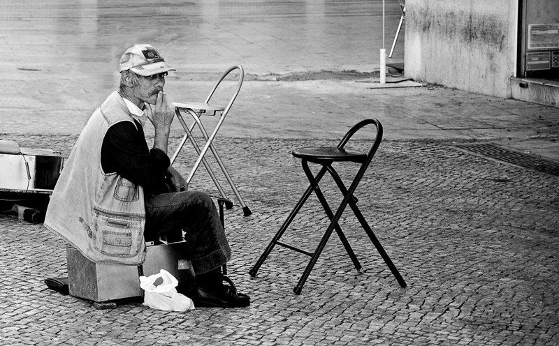 португалия чистильщик обувиphoto preview