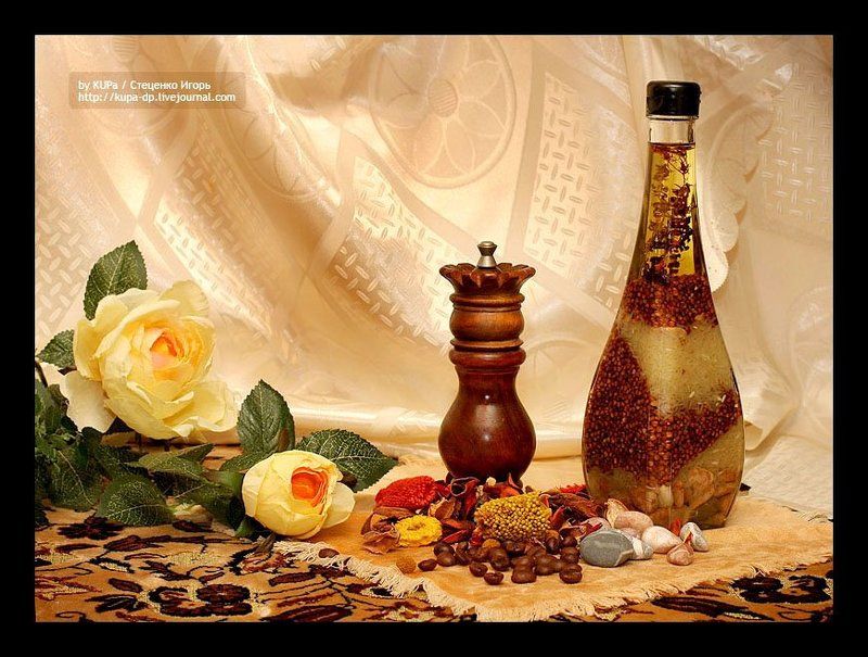 кофе, чашка, зёрна кофе, на столе Доброе утро... Кофе не желаете?photo preview