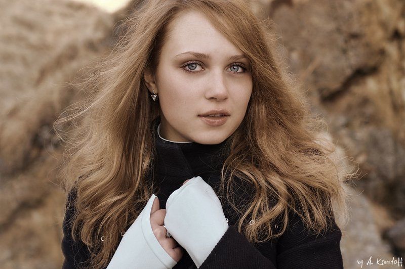 девушка, портрет, взгляд, улыбка style...photo preview