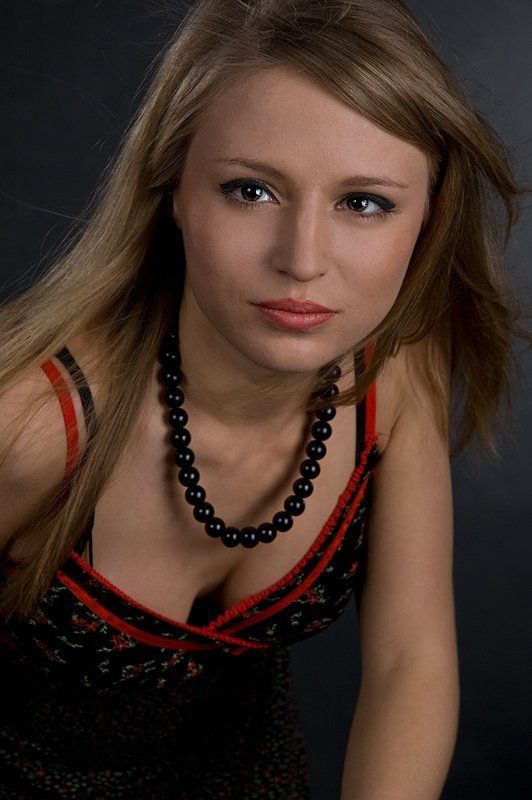 девушка глаза бусы Svetik... [1]photo preview