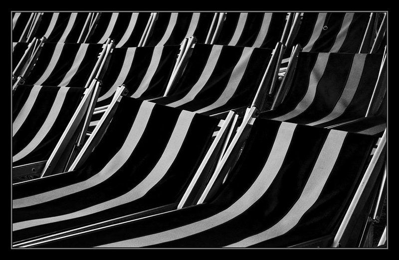 Лежакиphoto preview