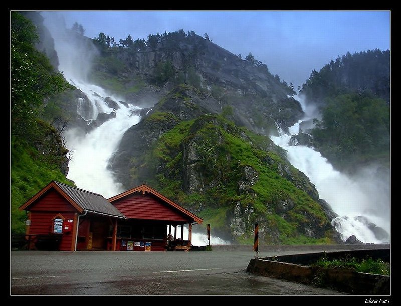 норвегия водопад лотефосс драйв брызки Чудо летящей водыphoto preview