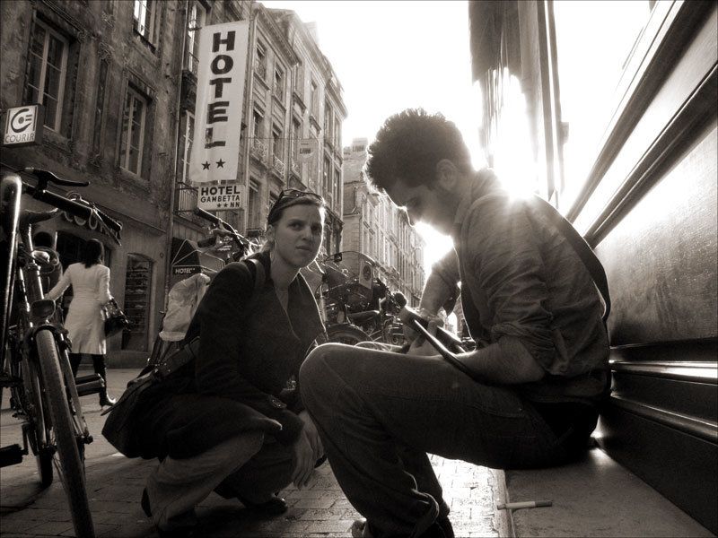 Двоеphoto preview