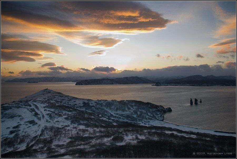Вечерний фарватер. Автор: Александр Лицис вечер,закат,море,океан,бухта,три брата,рейд,авачинская бухта,край,камчатка, Александр Лицис