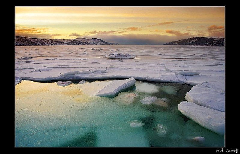 магадан, бухта нагаево, охотское, море, лед, закат О золотом небе и зелёной воде...photo preview