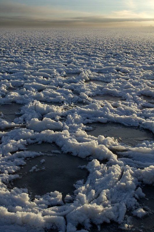 онега, карелия, петрозаводск, пляж,  снег, небо Онегаphoto preview