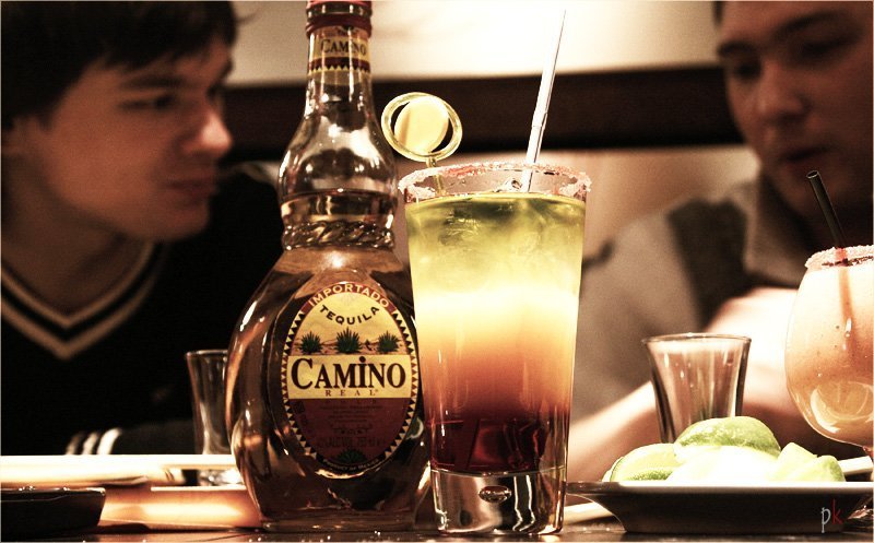 japan harakiri харакири текилла tequilla коктейль друзья сидеть новый год Посиделки по-японски.photo preview