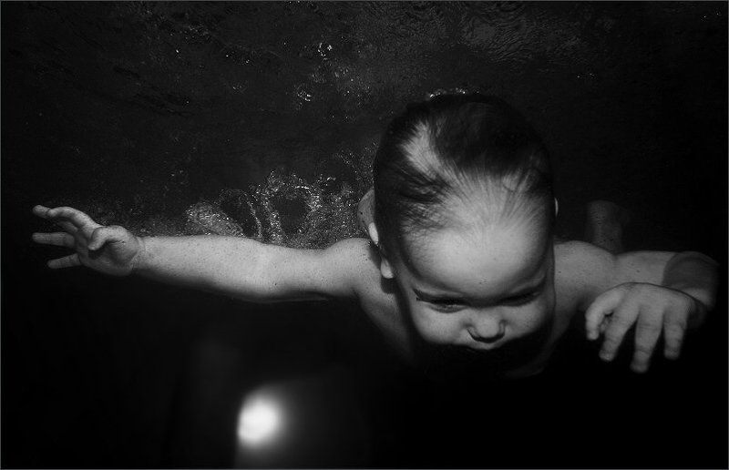 дети вечная тема Опытный ныряльщик...photo preview