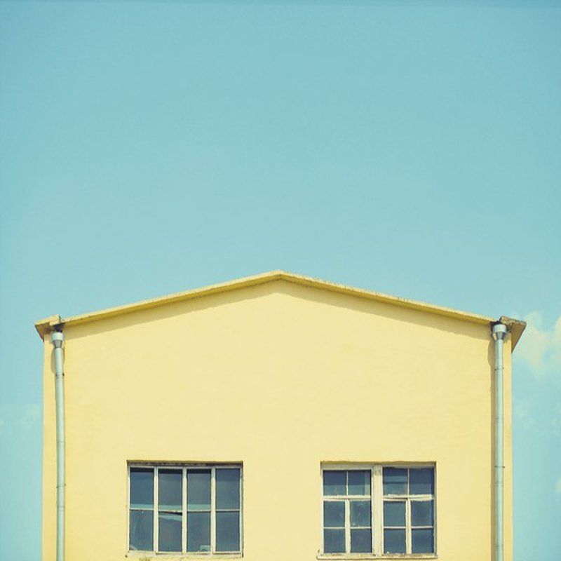 самолет, дорога, здание, лето, небо, геометрия, люди, улица, город photo preview