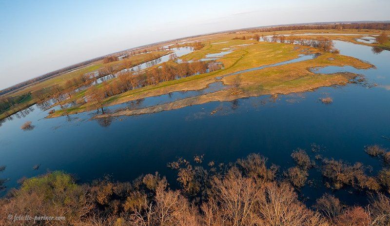аэрофотосъёмка, разлив, весна С высоты птичьего полётаphoto preview