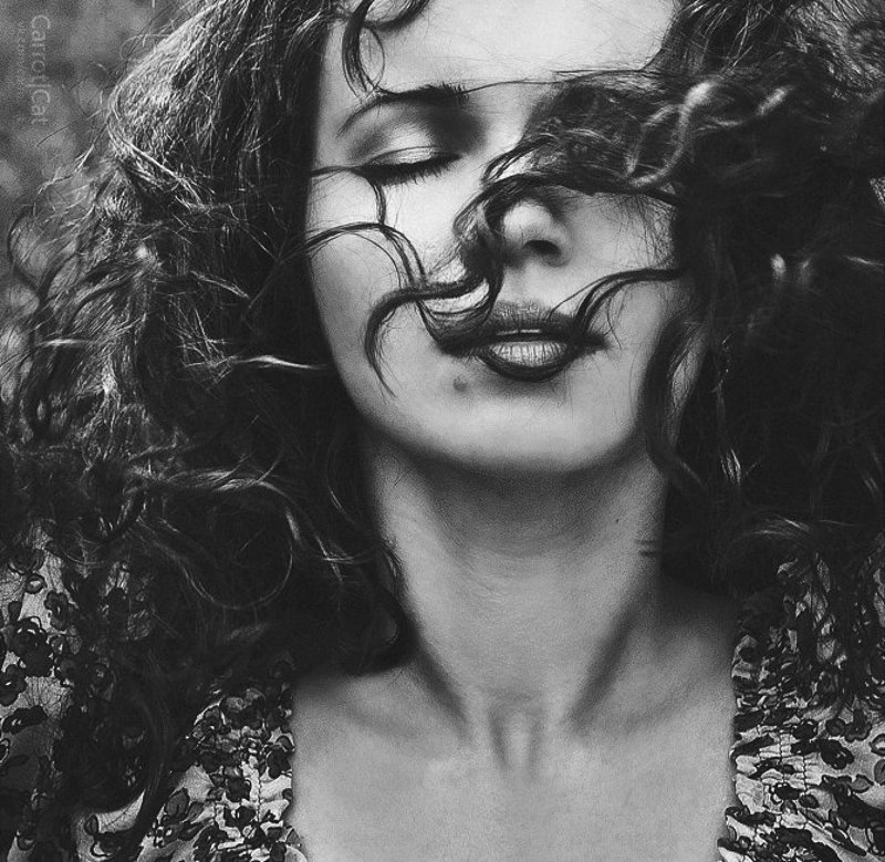 bw, women, carrotcat, emotion, hair, curly, lips photo preview