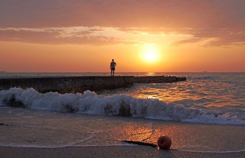 силуэт, солнце, пирс, рассвет, море, одесса Новый деньphoto preview