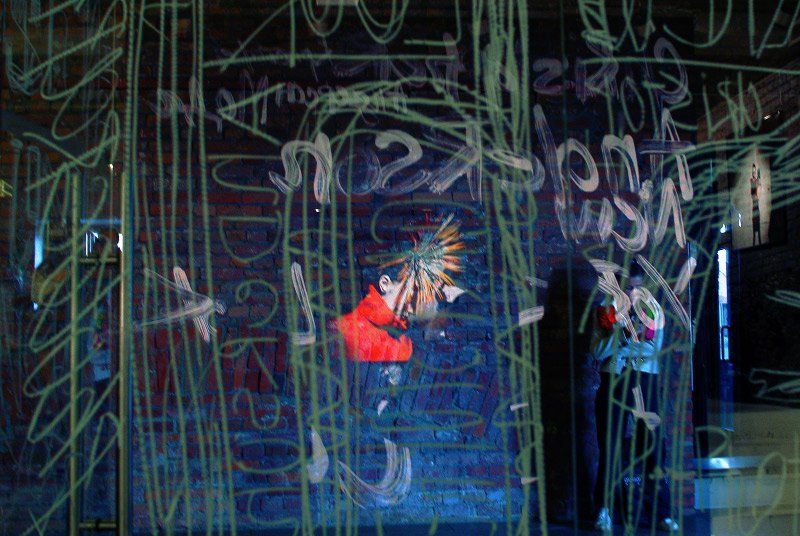 про красныйphoto preview