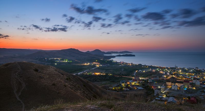 рассвет, сумерки, море, горы, коктебель И дождавшись рожденья зари, акварель разольётся вдалиphoto preview