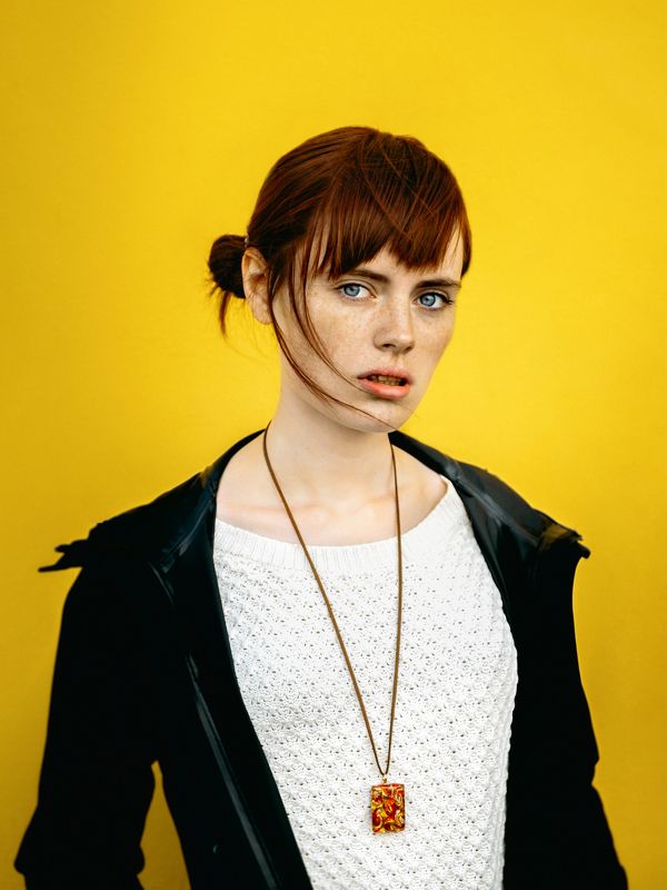 girl, portrait, color, woman, emotions, eyes, face, photo, moscow, people, light Yellowphoto preview