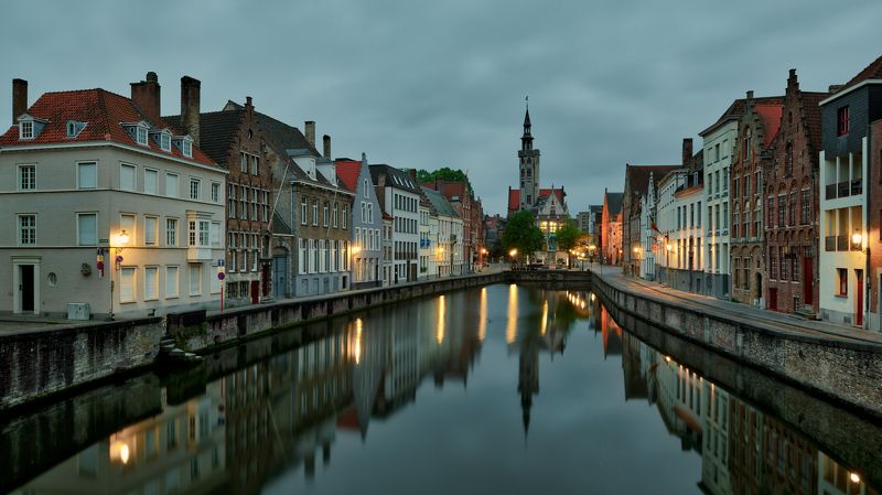 Jan Van Eyck Squarephoto preview