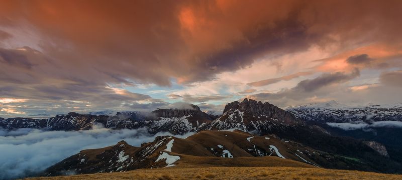 МЫ СИДЕЛИ И КУРИЛИ , НАЧИНАЛСЯ НОВЫЙ ДЕНЬphoto preview