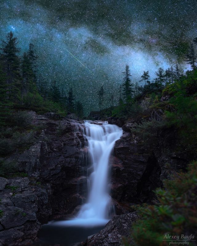 горы, водопад, река, звёзды, лето, млечный путь, пейзаж, ночь, Под тенью Млечного Путиphoto preview