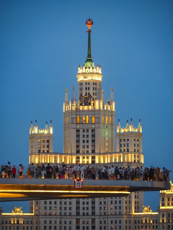 #юрийклимовфотограф #klimofoto #olympus_russia #интерьерныйфотограф #интерьернаясъемка #интерьер #архитектура #архитектурныйфотограф #рекламнаясъемка #фотографмосква #зарядье #паркзарядье На маленьком плоту...photo preview