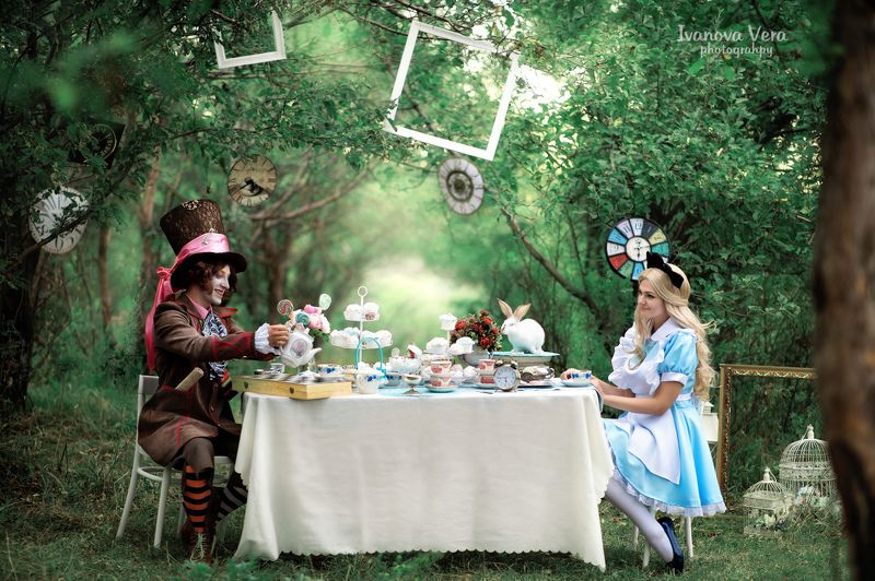 детская фотография, , семейная фотография, постановочная фотография, семья, девушка, красиво, алматы, фотограф, фотограф алматы, казахстан, семейный фотограф, алматы фотограф, портрет, жанровый портрет, awesome, amazing, nature, landscape Алиса в стране чудес 1 частьphoto preview