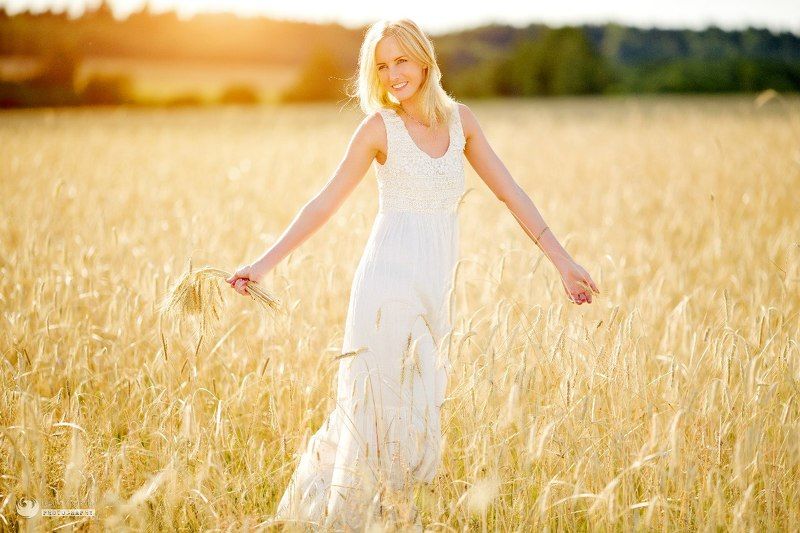 girl,portrait,autaum,field  Nataliaphoto preview