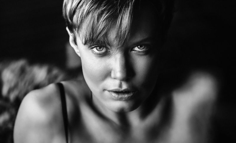 girl, portrait, bw, woman, emotions, eyes, face, photo, moscow, people, light Portraitphoto preview