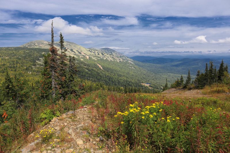 горная шория, шерегеш, сибирь Ещё не осень...photo preview