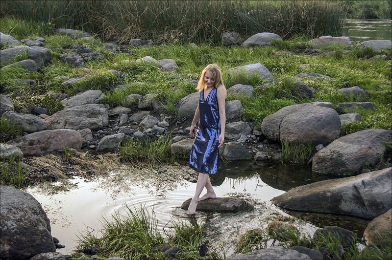 вечер, вода и камни, девушка из воды,  Девушка из водыphoto preview