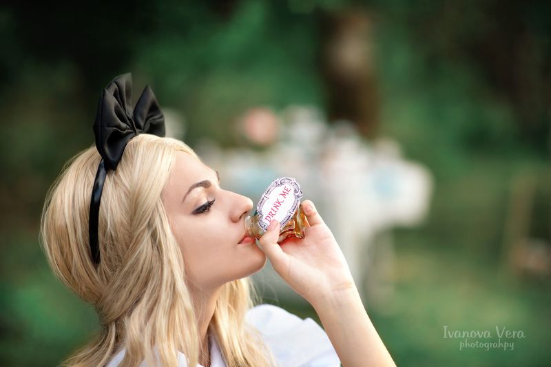 детская фотография, семейная фотография, фотограф, Алматы, Казахстан, фотограф Алматы, семья, сказка, красиво, девушка, чудеса, Алматы фотограф, awesome, amazing, nature, landscape Алиса в стране чудес 2 частьphoto preview