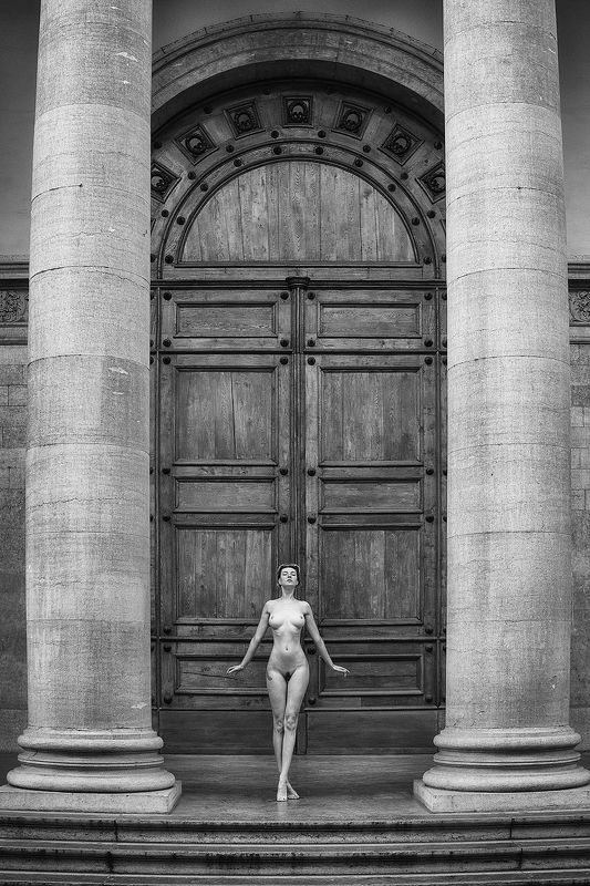 nude, art, public, street, pretty, black & white PillarOfTheComunityphoto preview