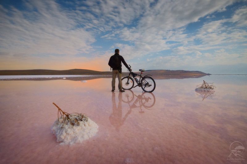 крым, озеро, ночь, человек, велосипед Ночь на озереphoto preview