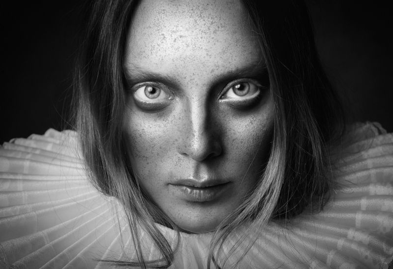 girl, portrait, bw, woman, emotions, eyes, face, photo, moscow, people, light Арлекинphoto preview