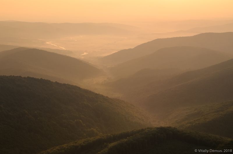 Утренняя многотональность. Карпаты. г. Параска (г. Парашка)photo preview