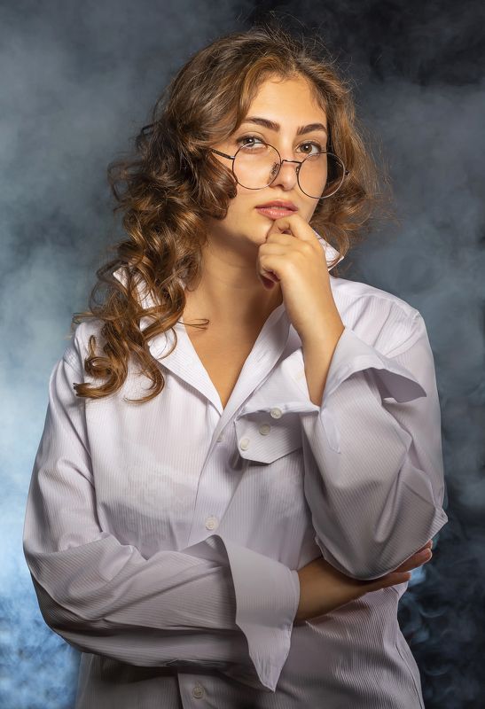 портрет , девушка , красота , студия Домашняя студия фото превью