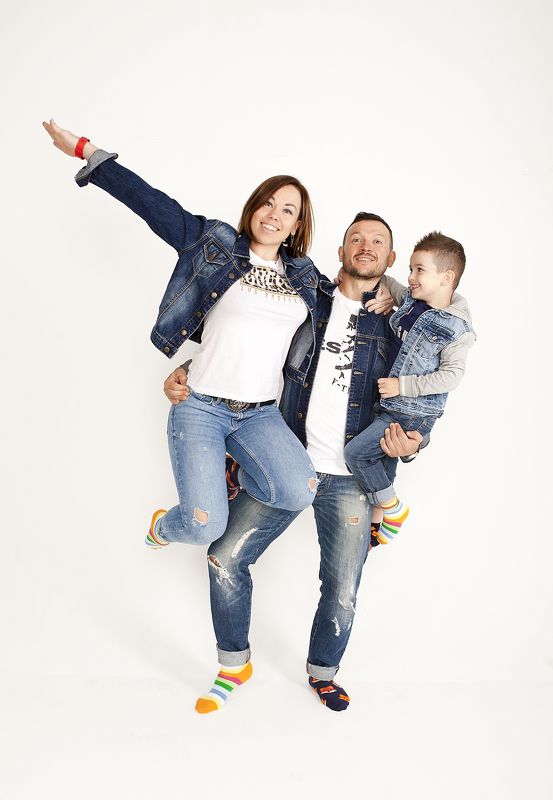 гордиенкоольга Мама, папа, я - спортивная семья. photo preview